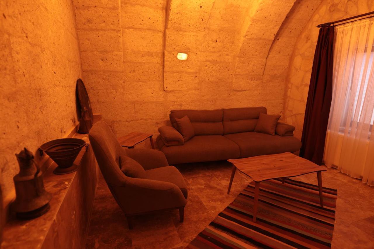 Stone Owl Otel & Restaurant Uchisar Exterior photo