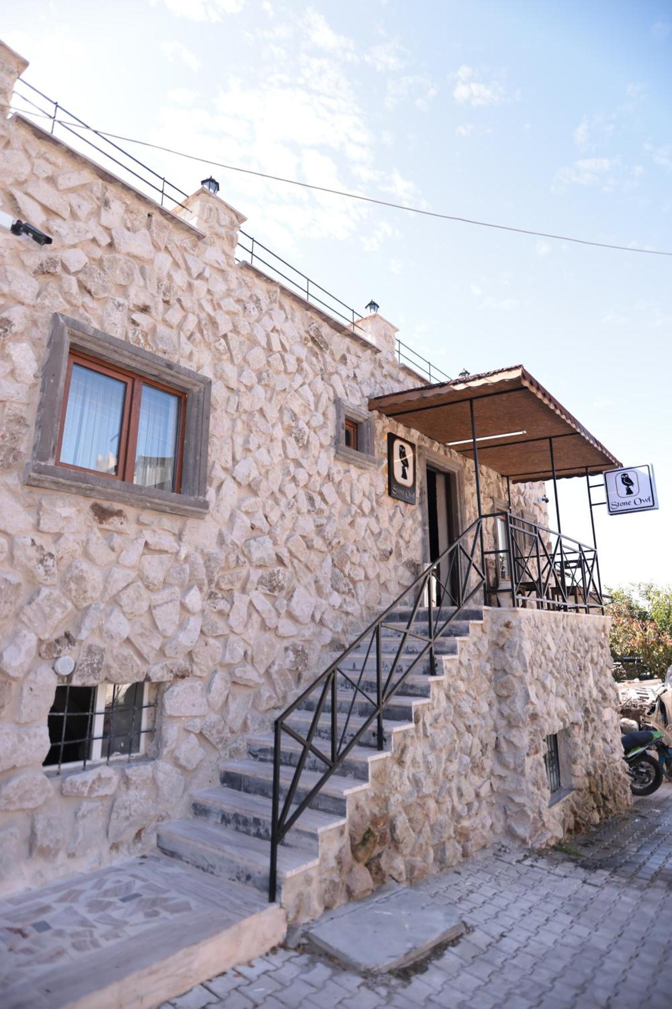 Stone Owl Otel & Restaurant Uchisar Exterior photo