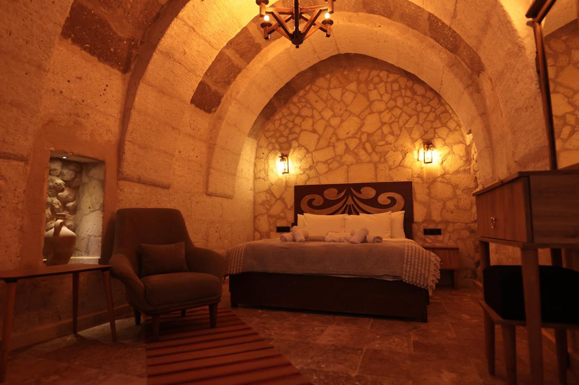 Stone Owl Otel & Restaurant Uchisar Exterior photo