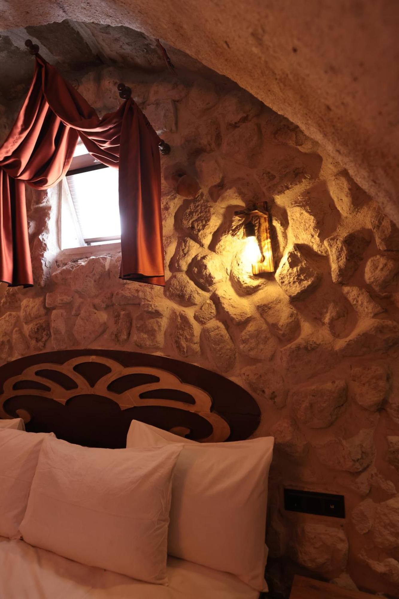Stone Owl Otel & Restaurant Uchisar Exterior photo