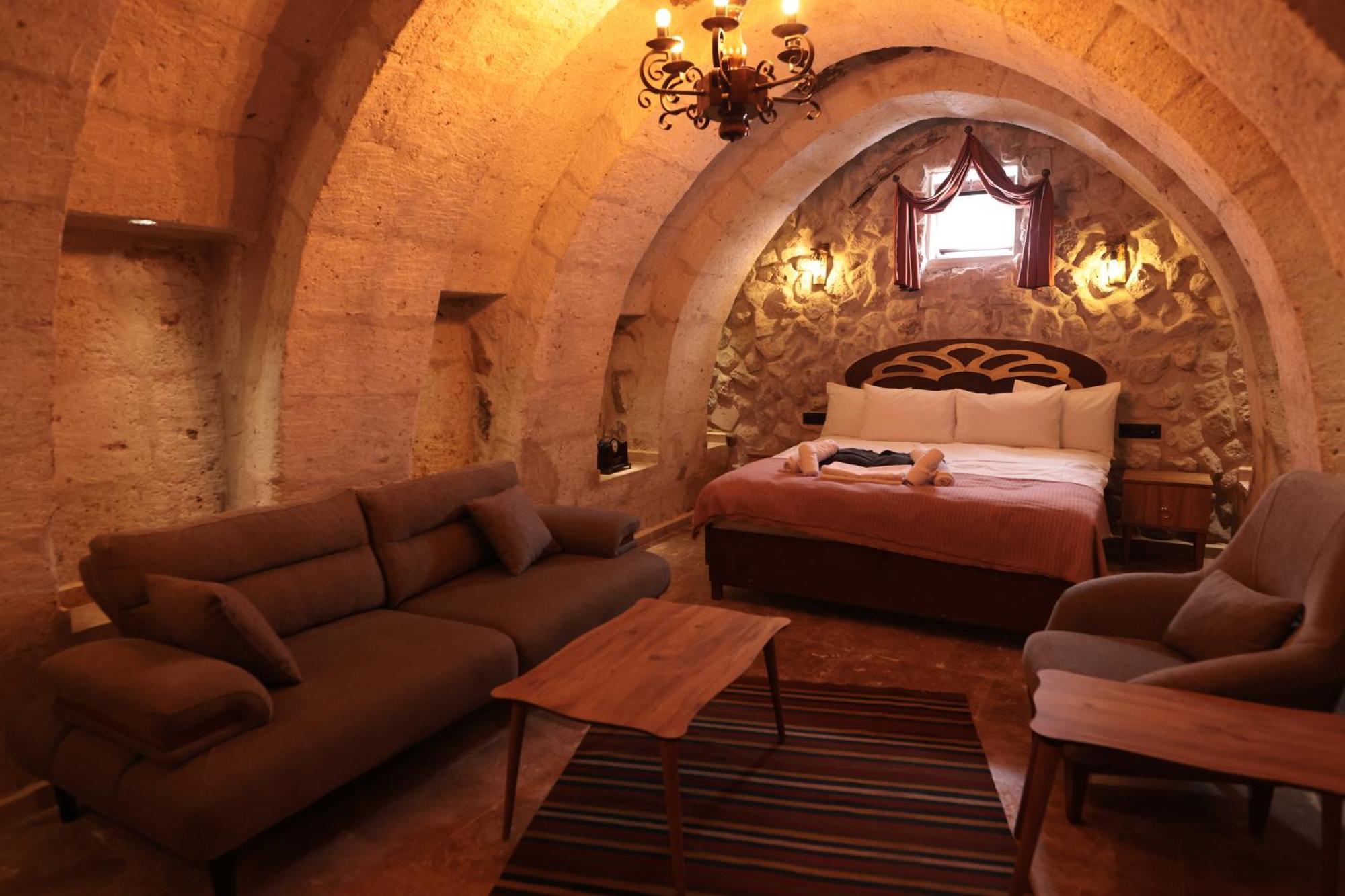 Stone Owl Otel & Restaurant Uchisar Exterior photo