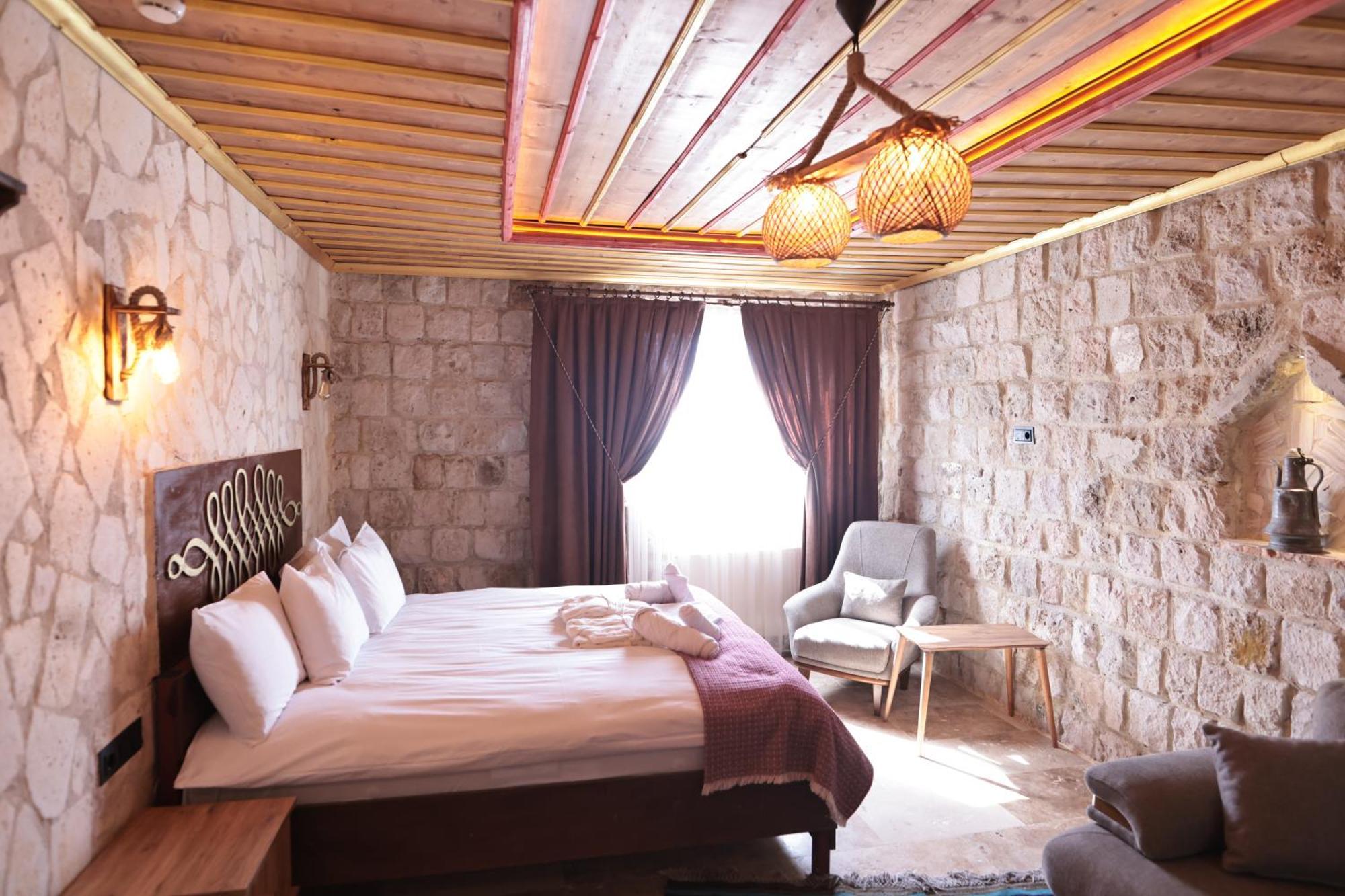 Stone Owl Otel & Restaurant Uchisar Exterior photo