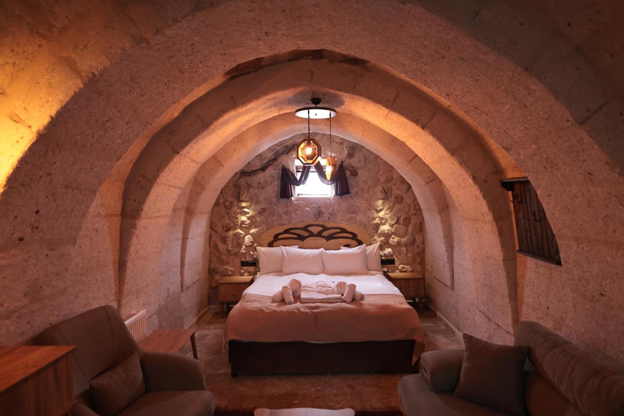 Stone Owl Otel & Restaurant Uchisar Exterior photo